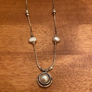 Sterling silver and freshwater pearl necklace. 18 inch.